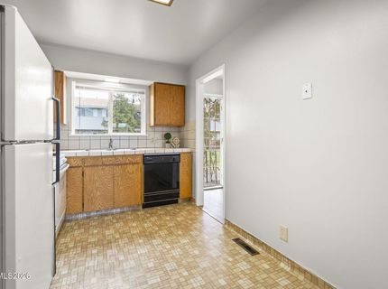 28 Smithridge Park, Reno, NV 89502 Photo