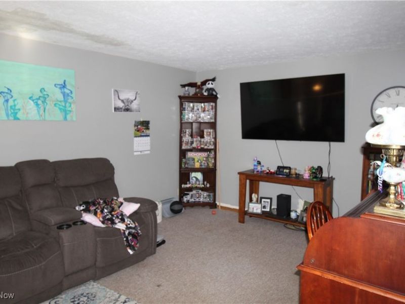 409-411 W Church Street, Orrville, OH 44667 Photo 2