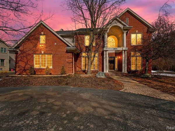 5874 Orchard Woods Drive, West Bloomfield Twp, MI 48324