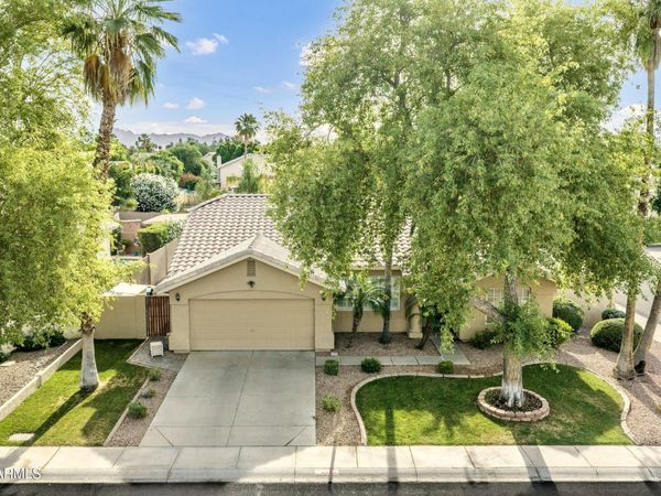 1373 N Roadrunner Drive, Gilbert, AZ 85234