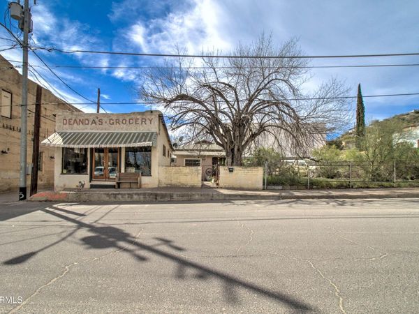 180 & 182 N MIAMI Avenue, Miami, AZ 85539