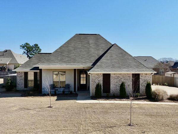 245 Falls Crossing, Madison, MS 39110