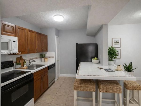 850 SW 129th Pl, Unit 103, Miami, FL 33184