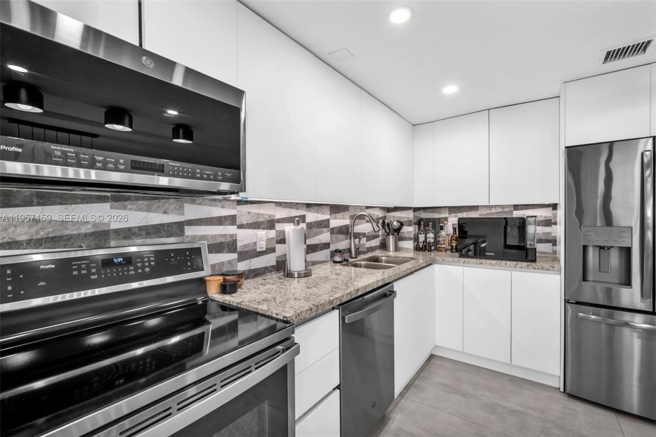 780 NE 69th St, Unit 1509, Miami, FL 33138 Photo