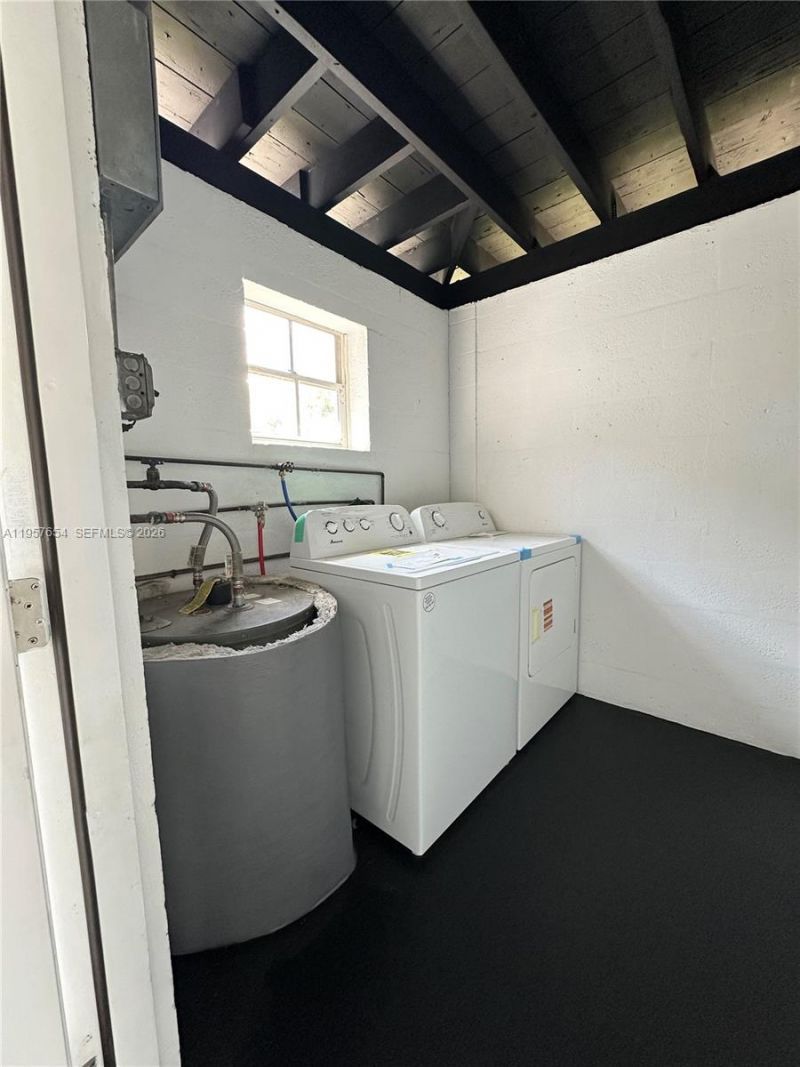 580 NW 194th Ter, Miami Gardens, FL 33169 Photo