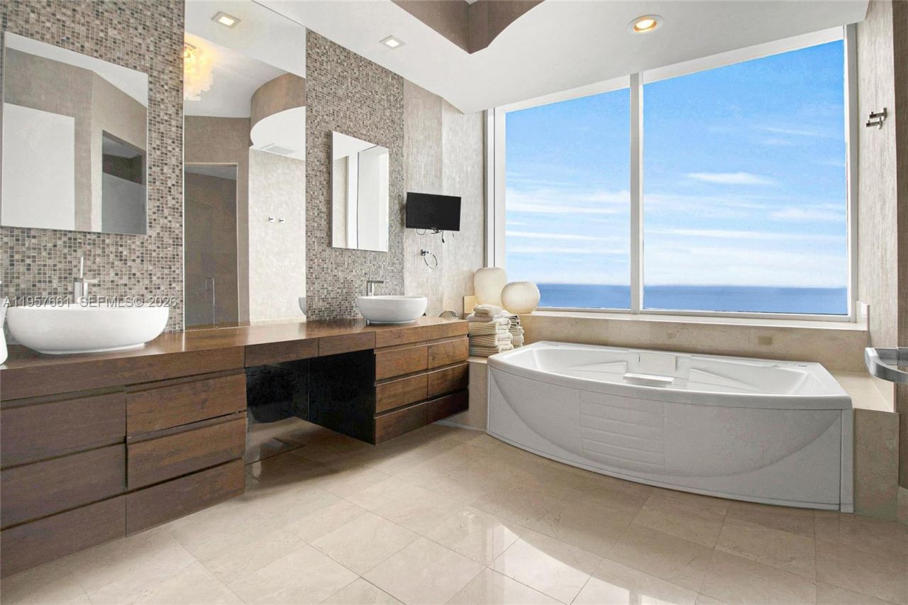 18101 Collins Ave, Unit 3609, Sunny Isles Beach, FL 33160 Photo