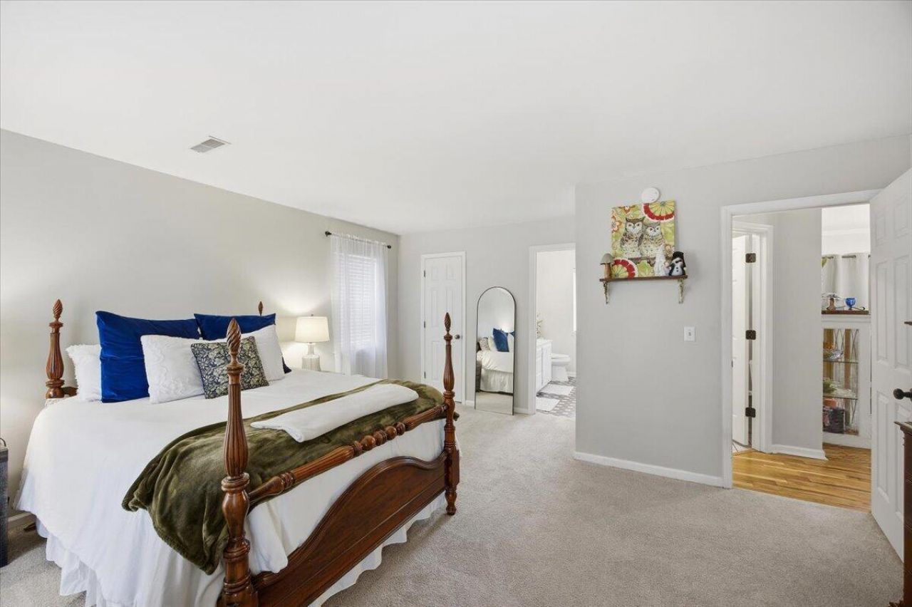 4924 Boykin Drive Photo 7