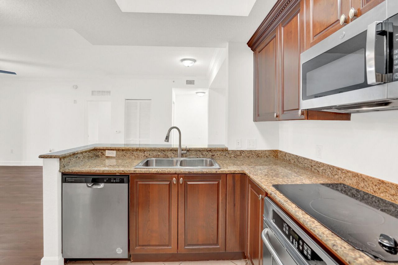 1660 Renaissance Commons Boulevard, Unit 2122, Boynton Beach, FL 33426 Photo