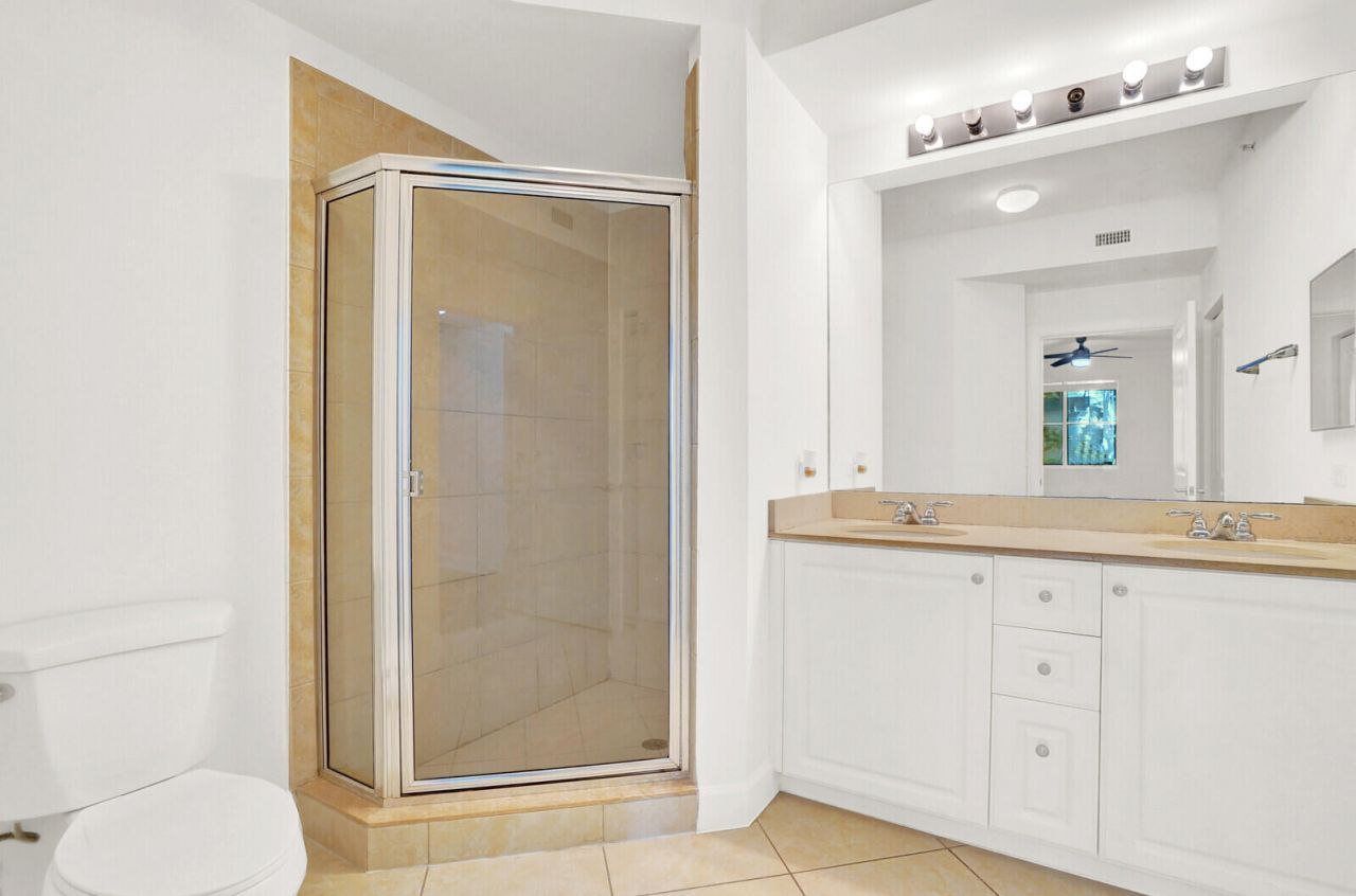 1660 Renaissance Commons Boulevard, Unit 2122, Boynton Beach, FL 33426 Photo