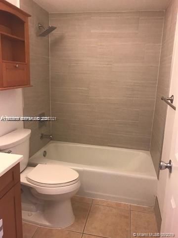 9459 SW 76th St, Unit R8, Miami, FL 33173 Photo