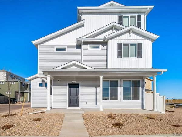 46573 Sunflower Lane, Bennett, CO 80102