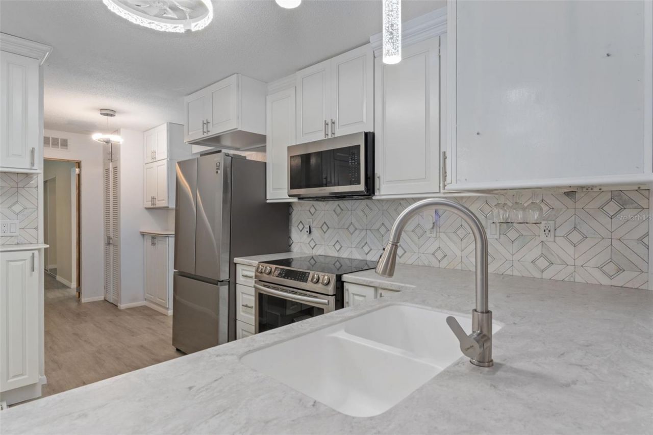 193 Gladys Avenue, Inglis, FL 34449 Photo