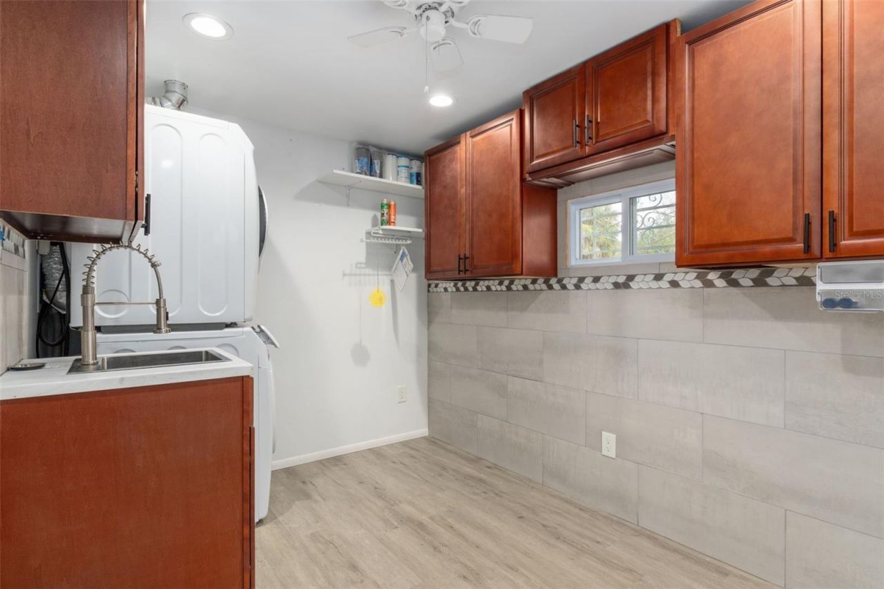 193 Gladys Avenue, Inglis, FL 34449 Photo