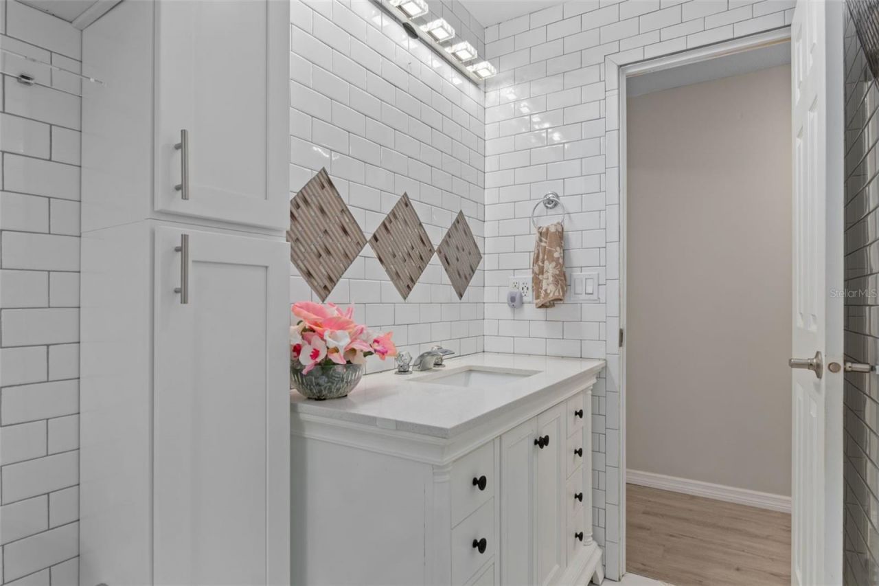 193 Gladys Avenue, Inglis, FL 34449 Photo