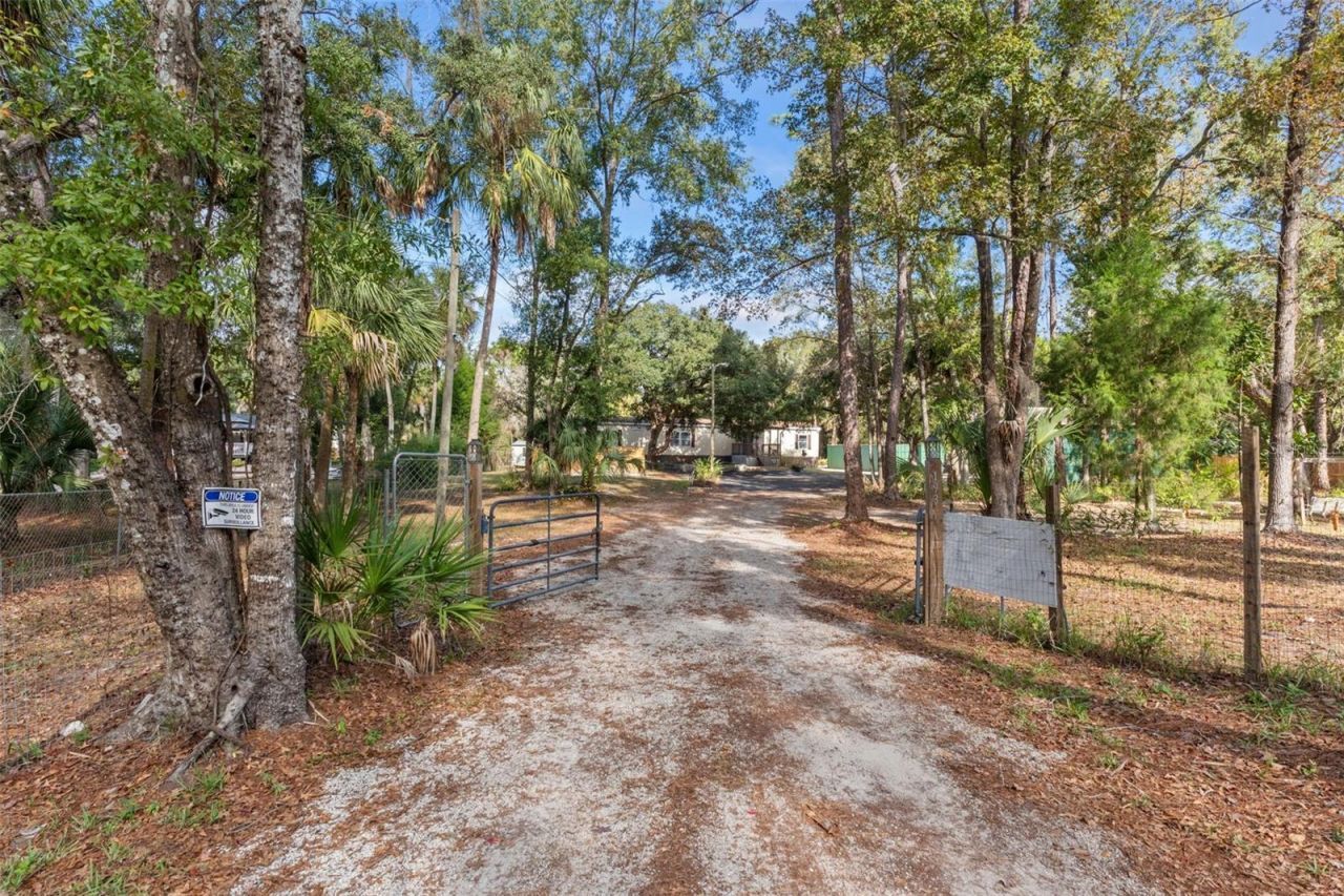 193 Gladys Avenue, Inglis, FL 34449 Photo