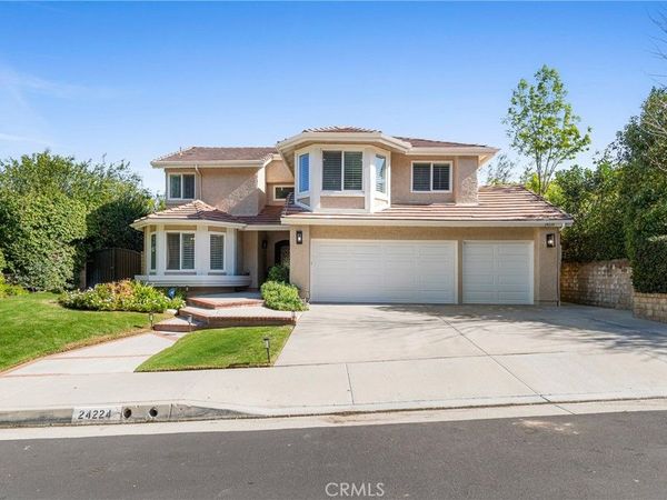 24224 Creekside Drive, Newhall, CA 91321