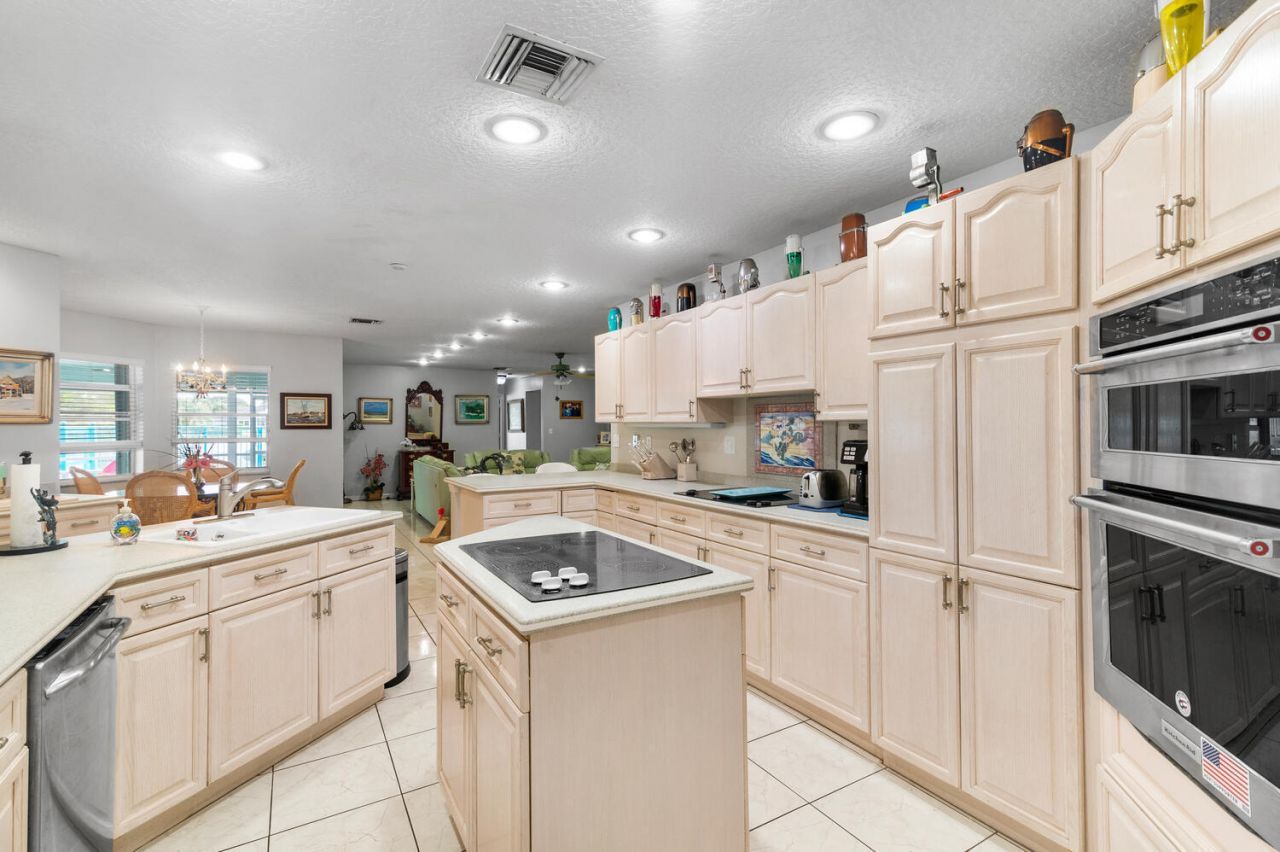 8862 Estate Drive, West Palm Beach, FL 33411 Photo