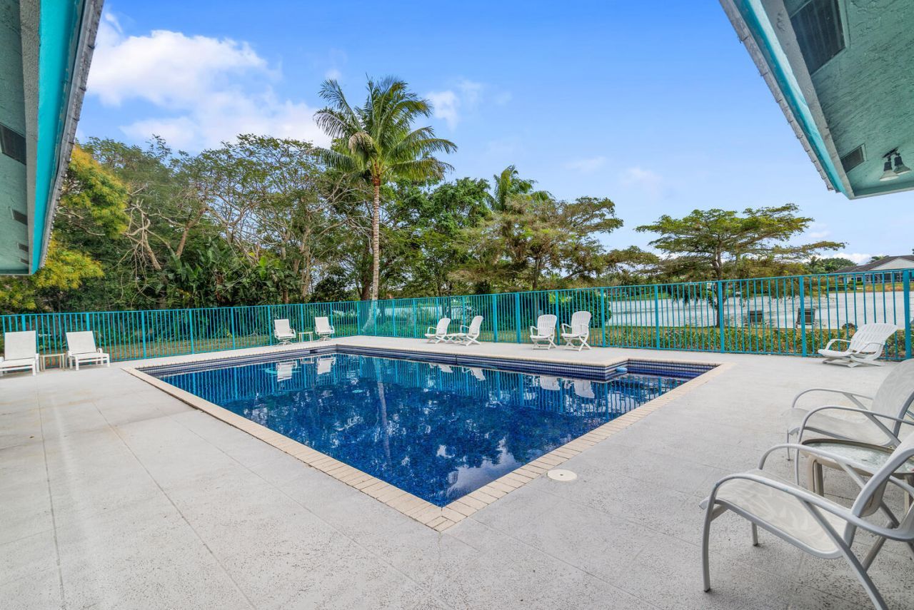 8862 Estate Drive, West Palm Beach, FL 33411 Photo