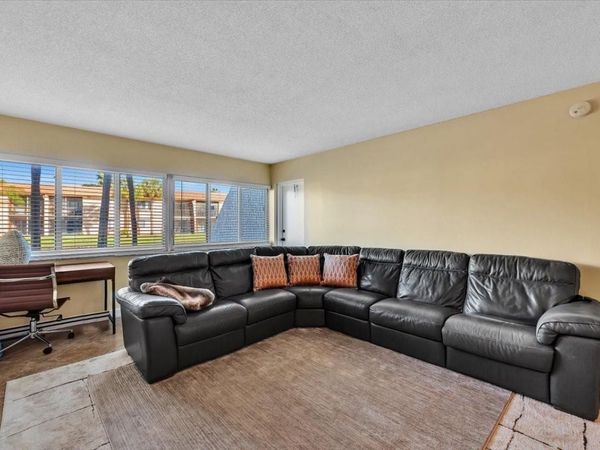 140 Lakeview Drive, Unit 105, Weston, FL 33326