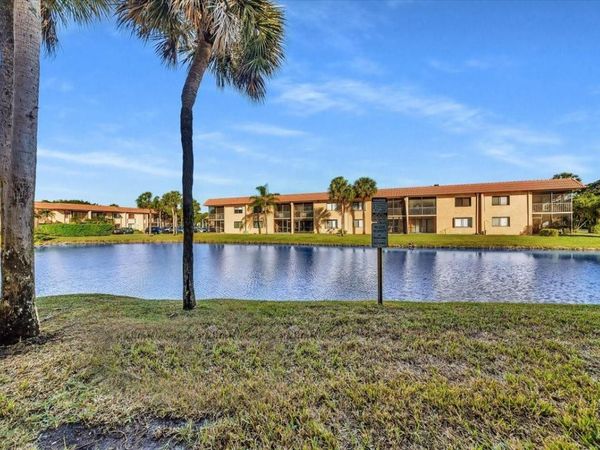 140 Lakeview Dr, Unit 105, Weston, FL 33326