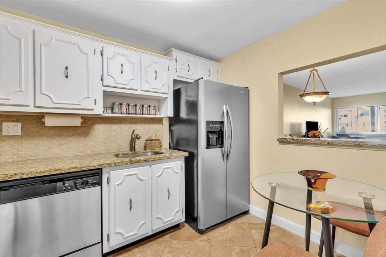 140 Lakeview Drive, Unit 105, Weston, FL 33326 Photo