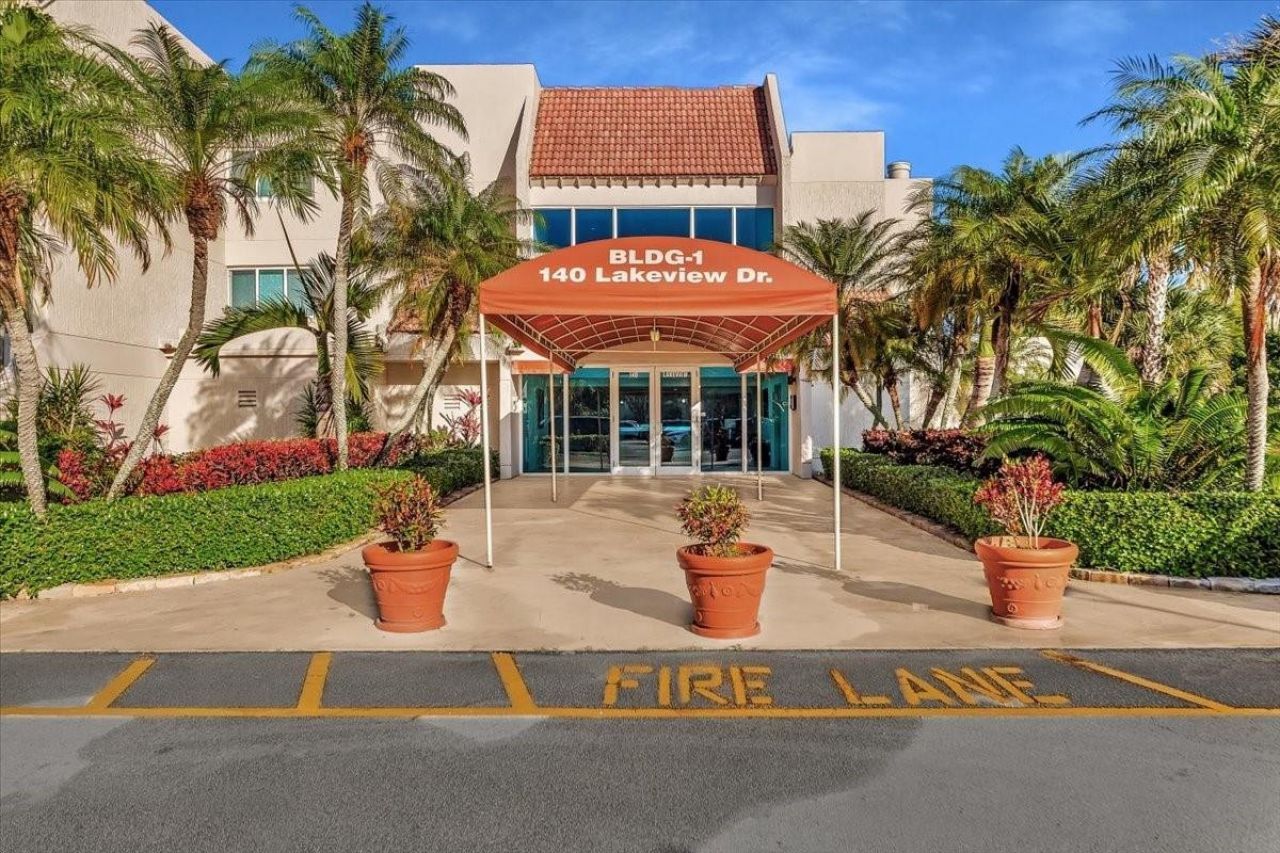 140 Lakeview Drive, Unit 105, Weston, FL 33326 Photo