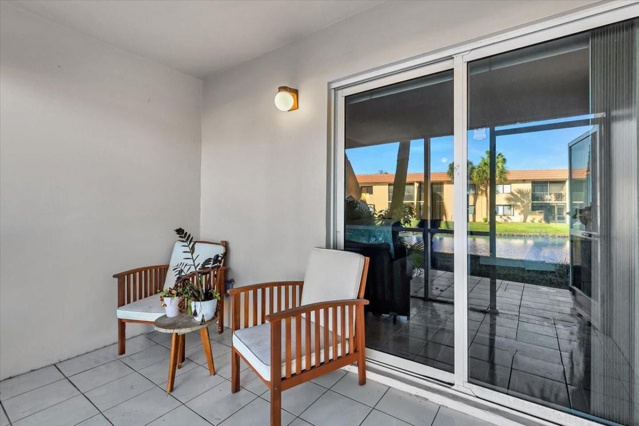 140 Lakeview Drive, Unit 105, Weston, FL 33326 Photo