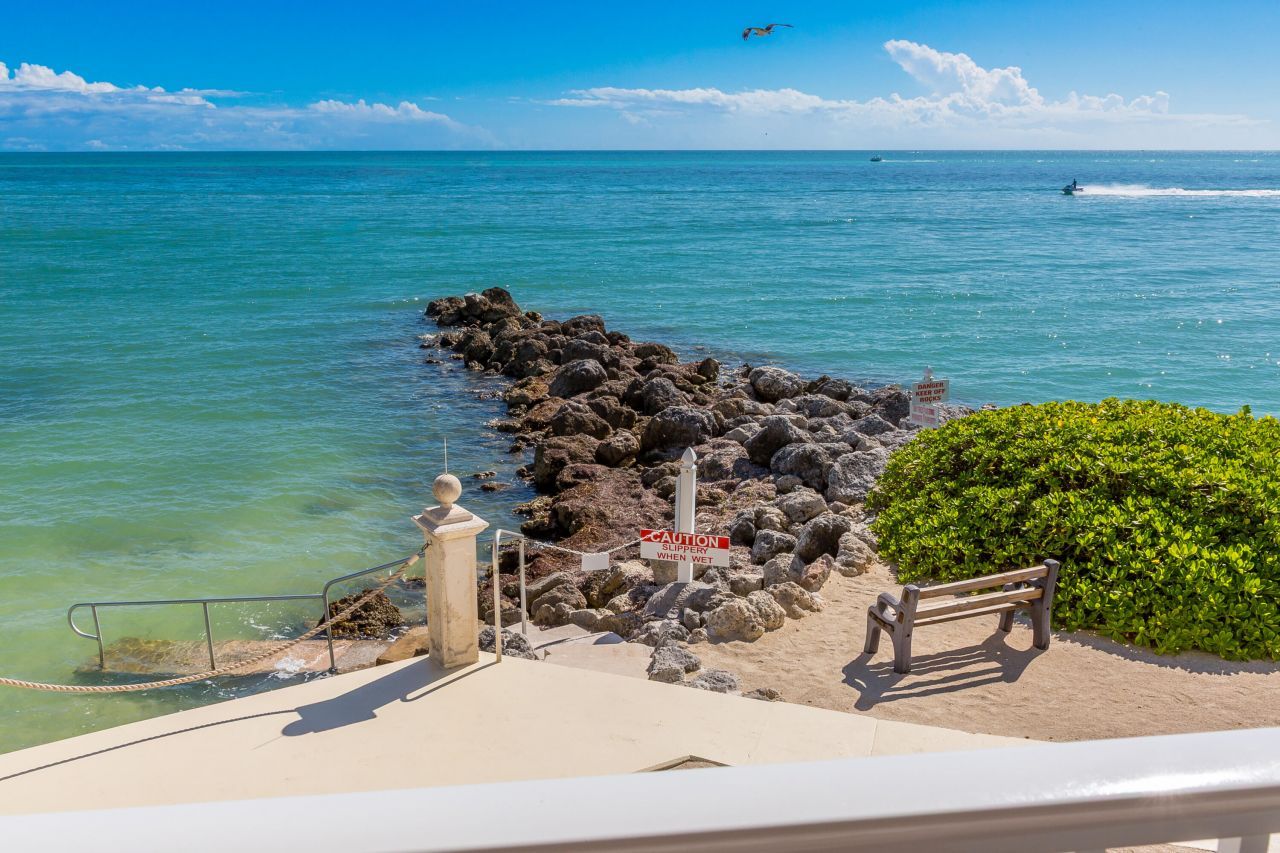 1133 W Ocean Drive, Unit 16, Key Colony, FL 33051 Photo