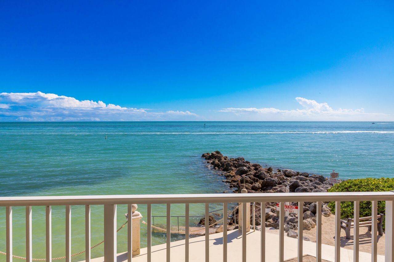 1133 W Ocean Drive, Unit 16, Key Colony, FL 33051 Photo
