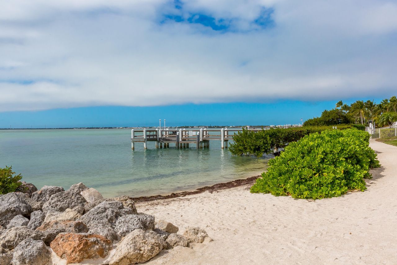 1133 W Ocean Drive, Unit 16, Key Colony, FL 33051 Photo