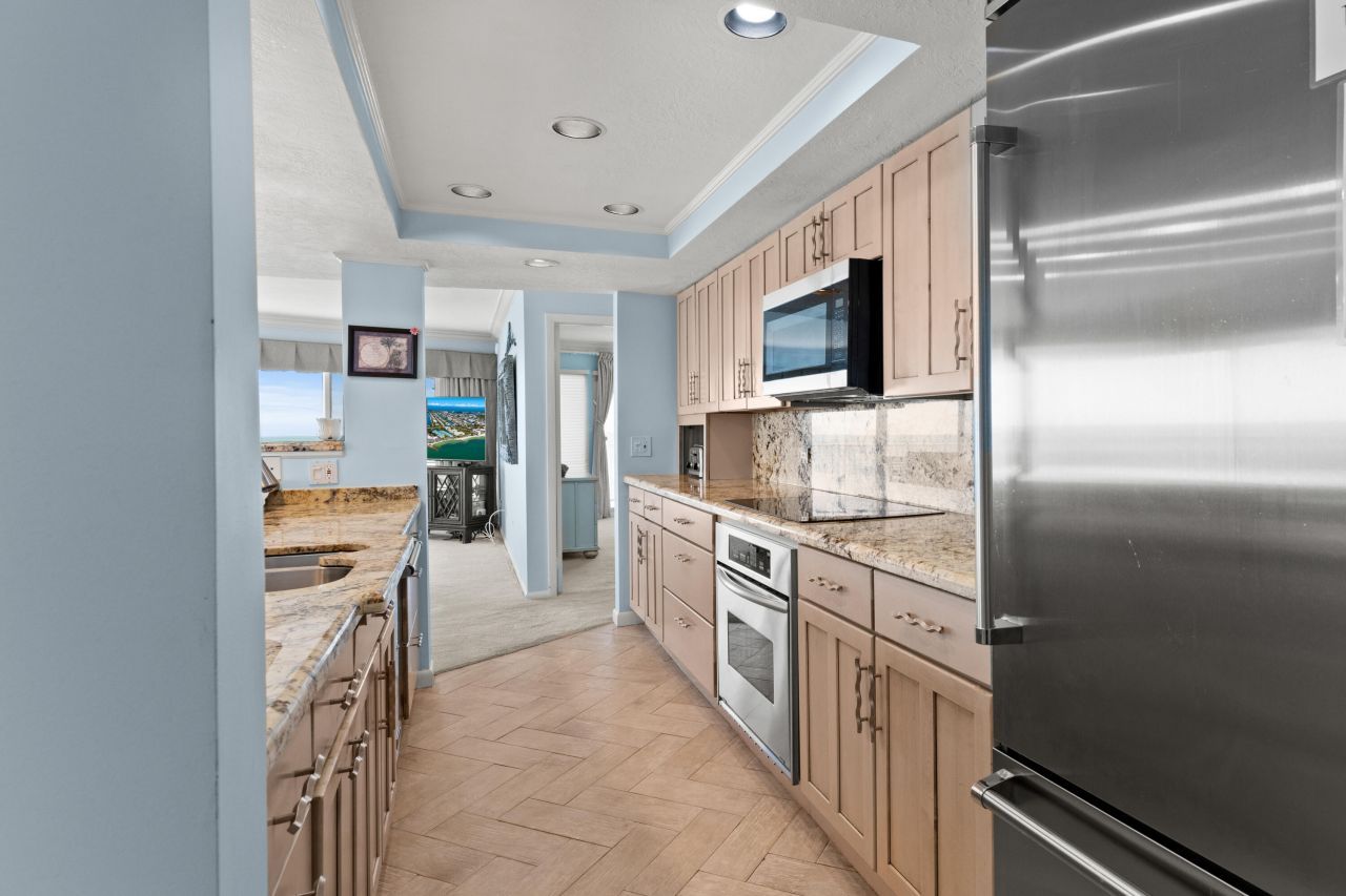 1133 W Ocean Drive, Unit 16, Key Colony, FL 33051 Photo