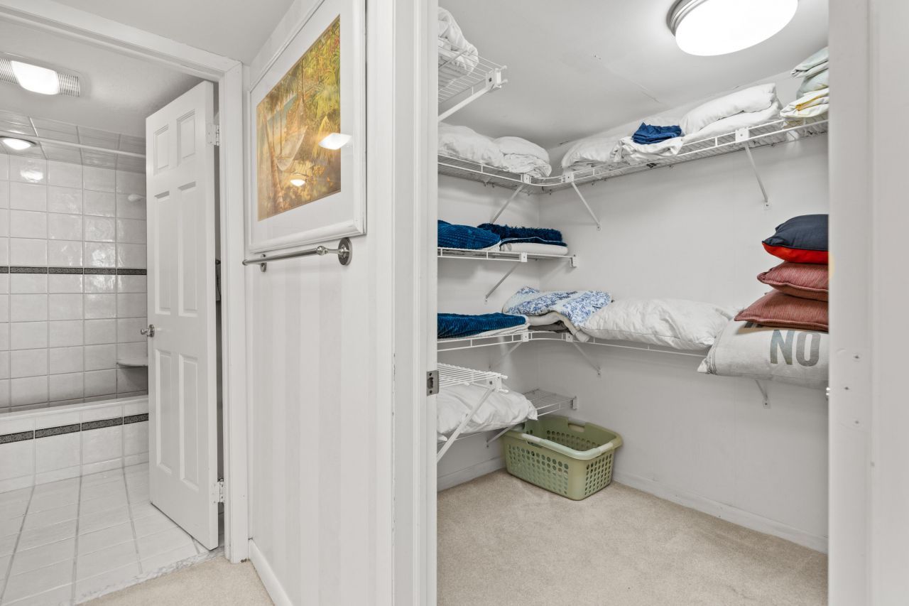 1133 W Ocean Drive, Unit 16, Key Colony, FL 33051 Photo