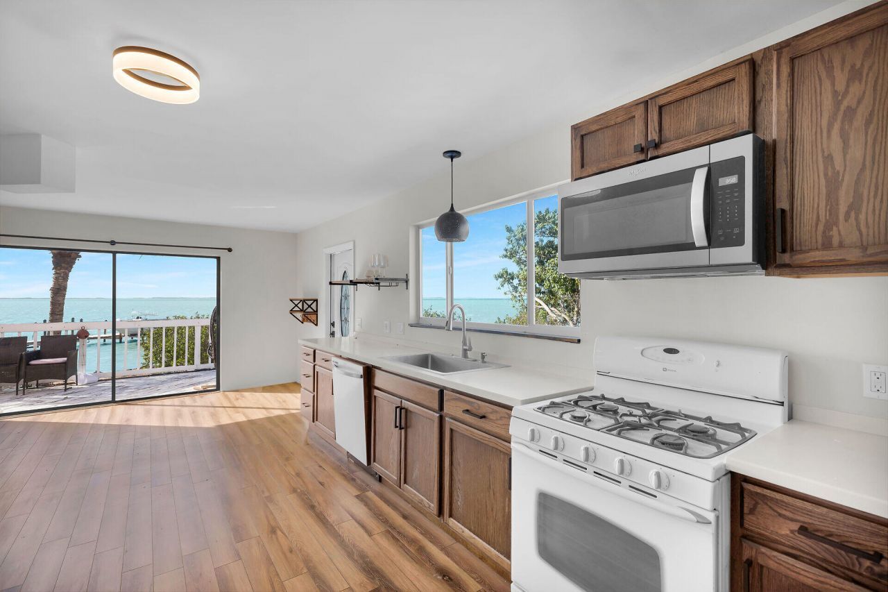 100 Point Pleasant Drive, Key Largo, FL 33037 Photo