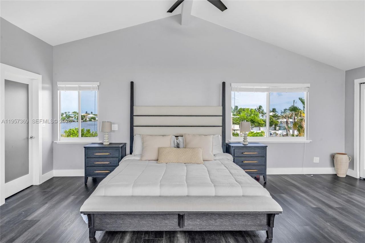 90 N Bounty Ln, Key Largo, FL 33037 Photo