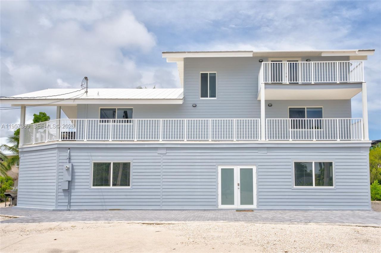 90 N Bounty Ln, Key Largo, FL 33037 Photo