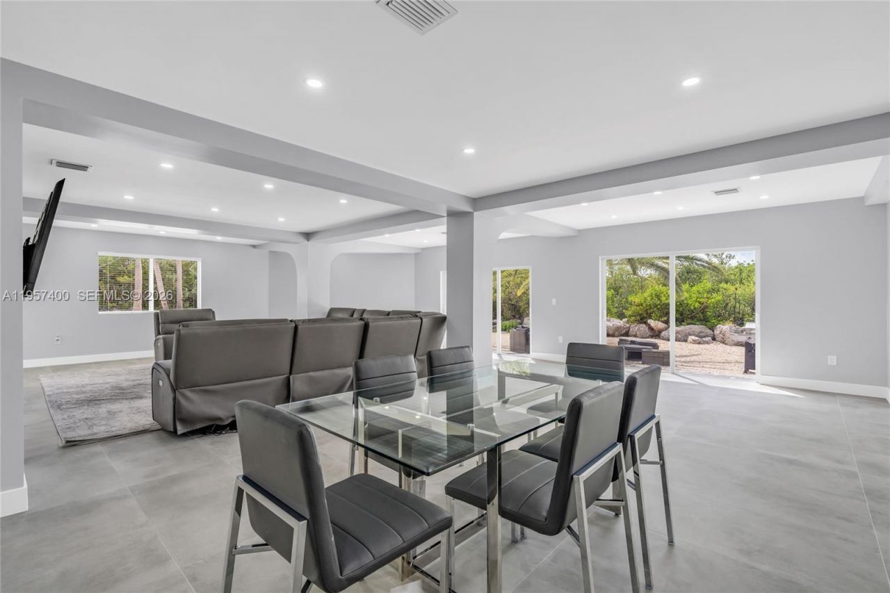 90 N Bounty Ln , Unit 90, Key Largo, FL 33037 Photo