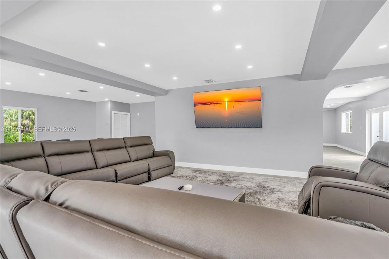 90 N Bounty Ln , Unit 90, Key Largo, FL 33037 Photo