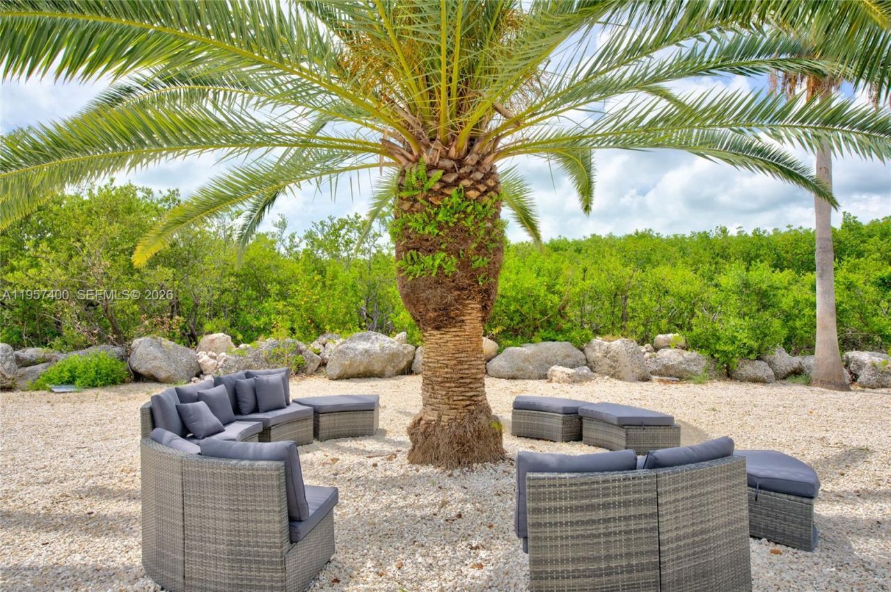 90 N Bounty Ln , Unit 90, Key Largo, FL 33037 Photo