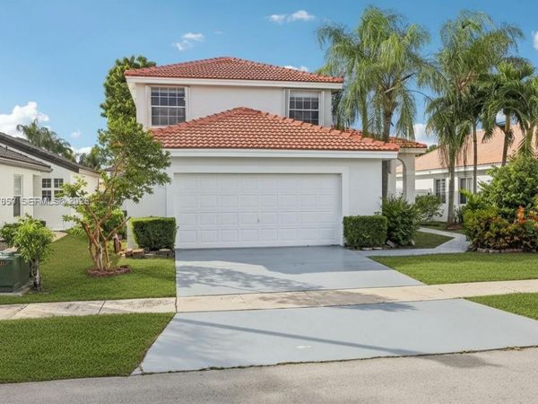 1378 SW 180th Ave, Pembroke Pines, FL 33029