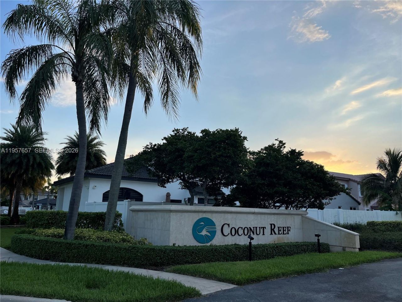 1378 SW 180th Ave, Pembroke Pines, FL 33029 Photo