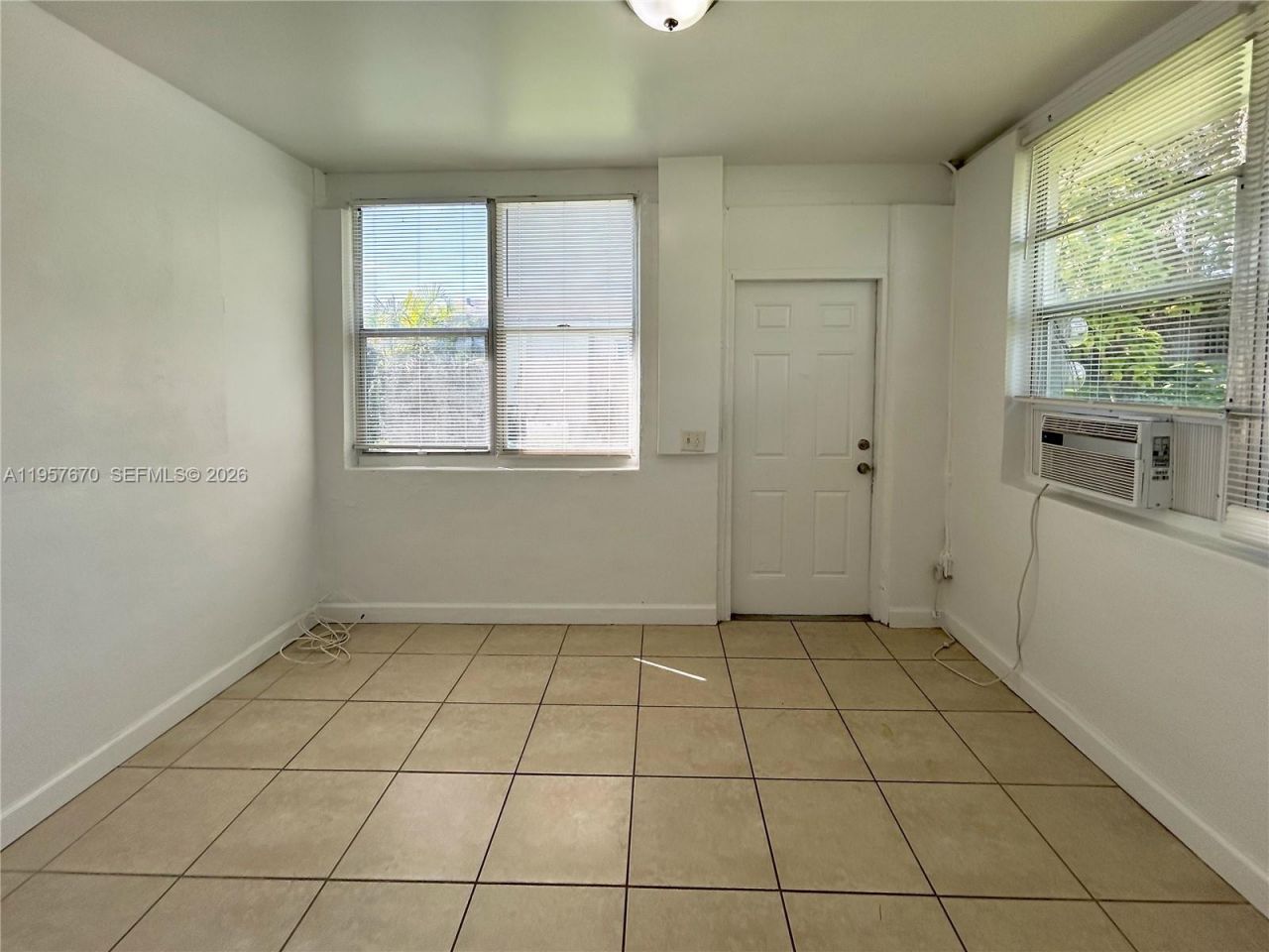 667 NE 86th St, Unit A, Miami, FL 33138 Photo