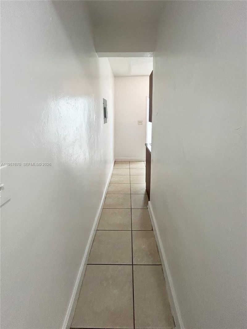667 NE 86th St, Unit A, Miami, FL 33138 Photo