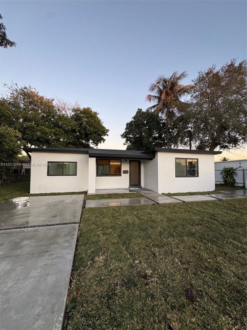 8901 NW 32nd Ave, Miami, FL 33147 Photo