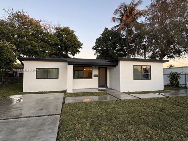 8901 NW 32nd Ave, Miami, FL 33147