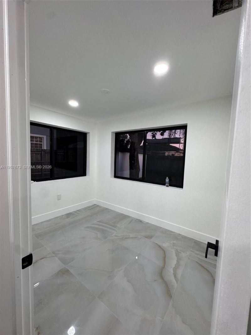 8901 NW 32nd Ave, Miami, FL 33147 Photo