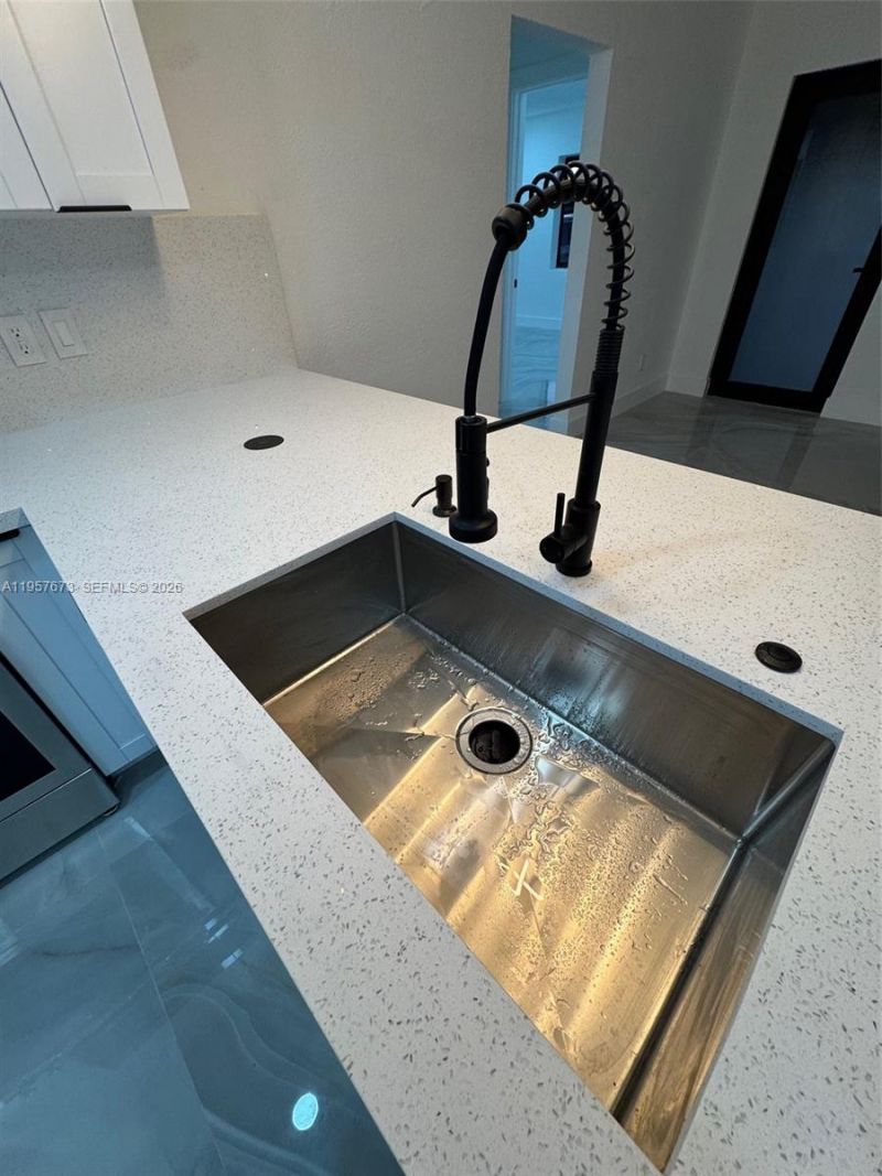 8901 NW 32nd Ave, Miami, FL 33147 Photo