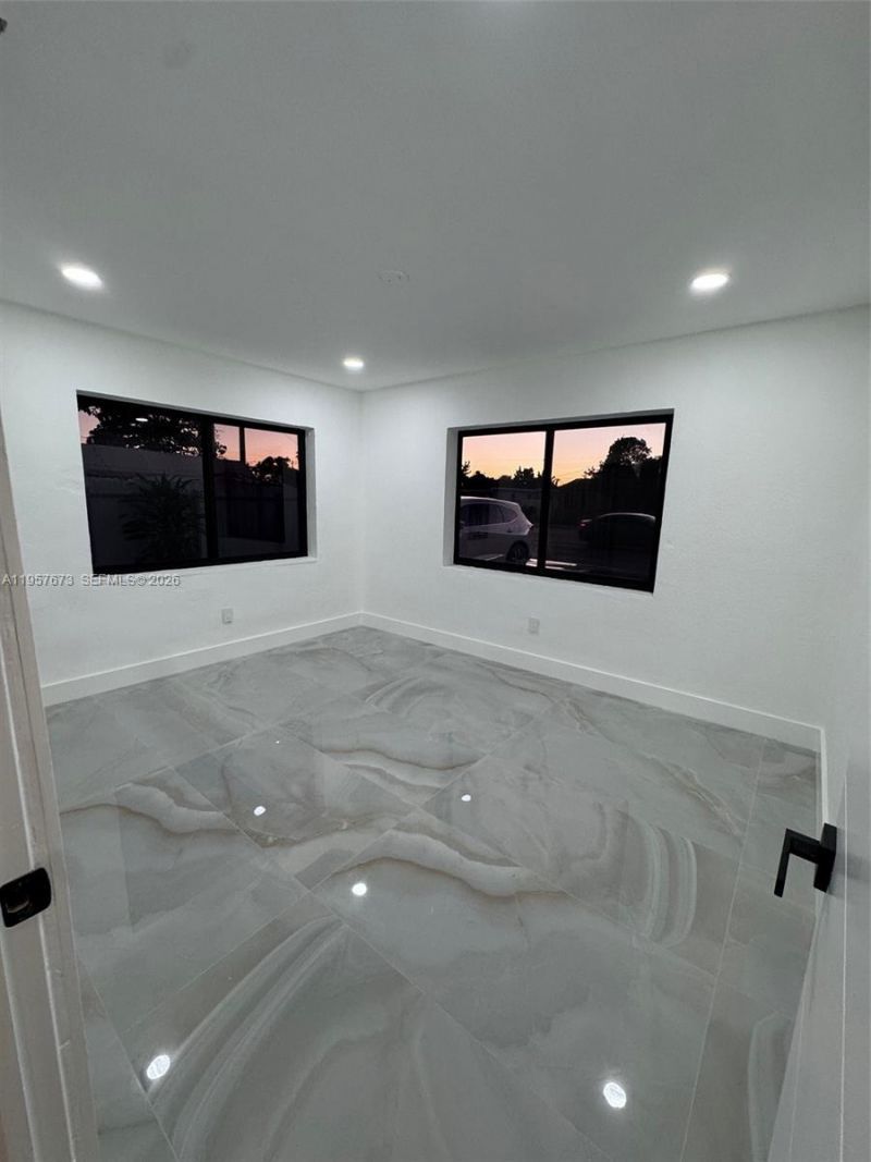 8901 NW 32nd Ave, Miami, FL 33147 Photo