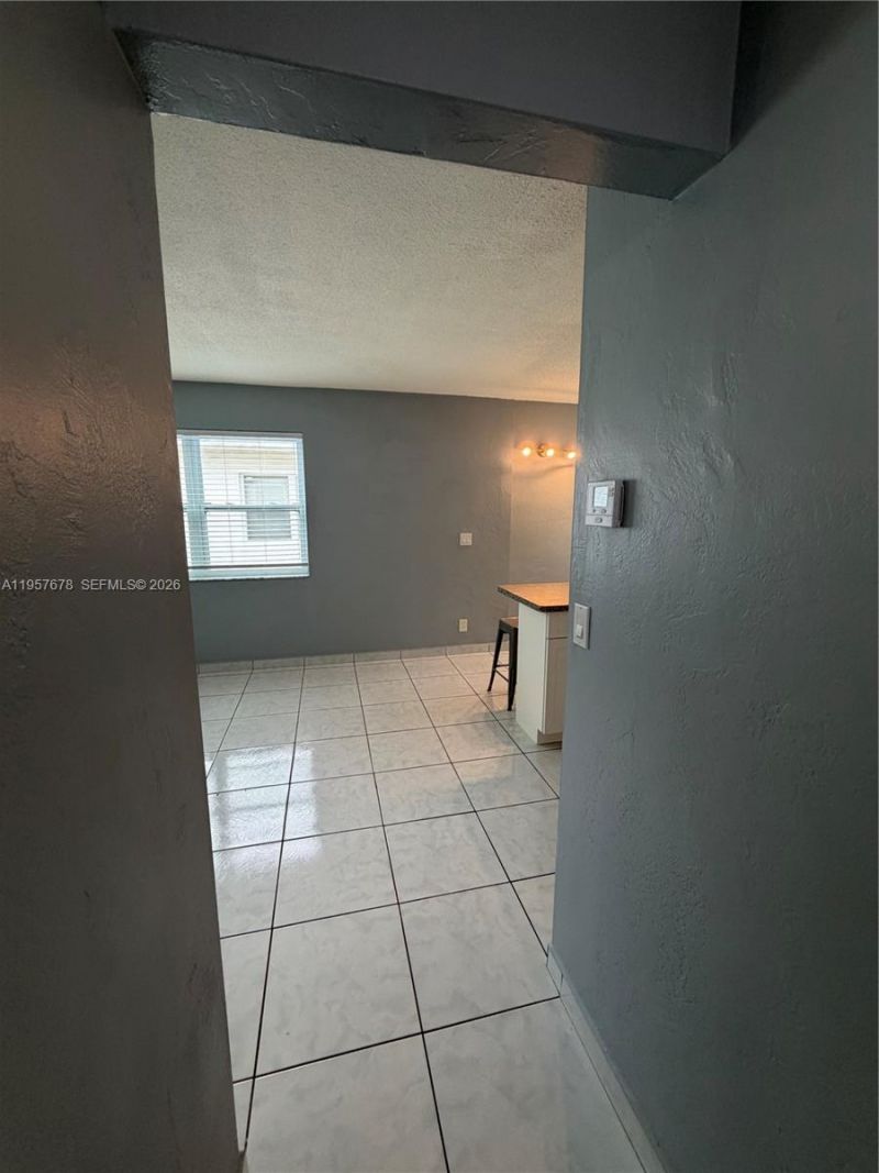 1301 N 12th Ct, Unit 4B, Hollywood, FL 33019 Photo