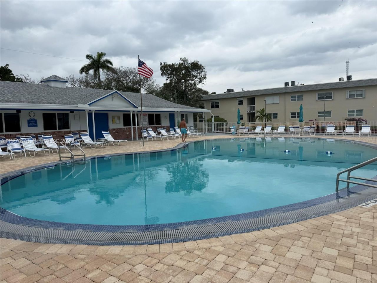 1301 N 12th Ct, Unit 4B, Hollywood, FL 33019 Photo