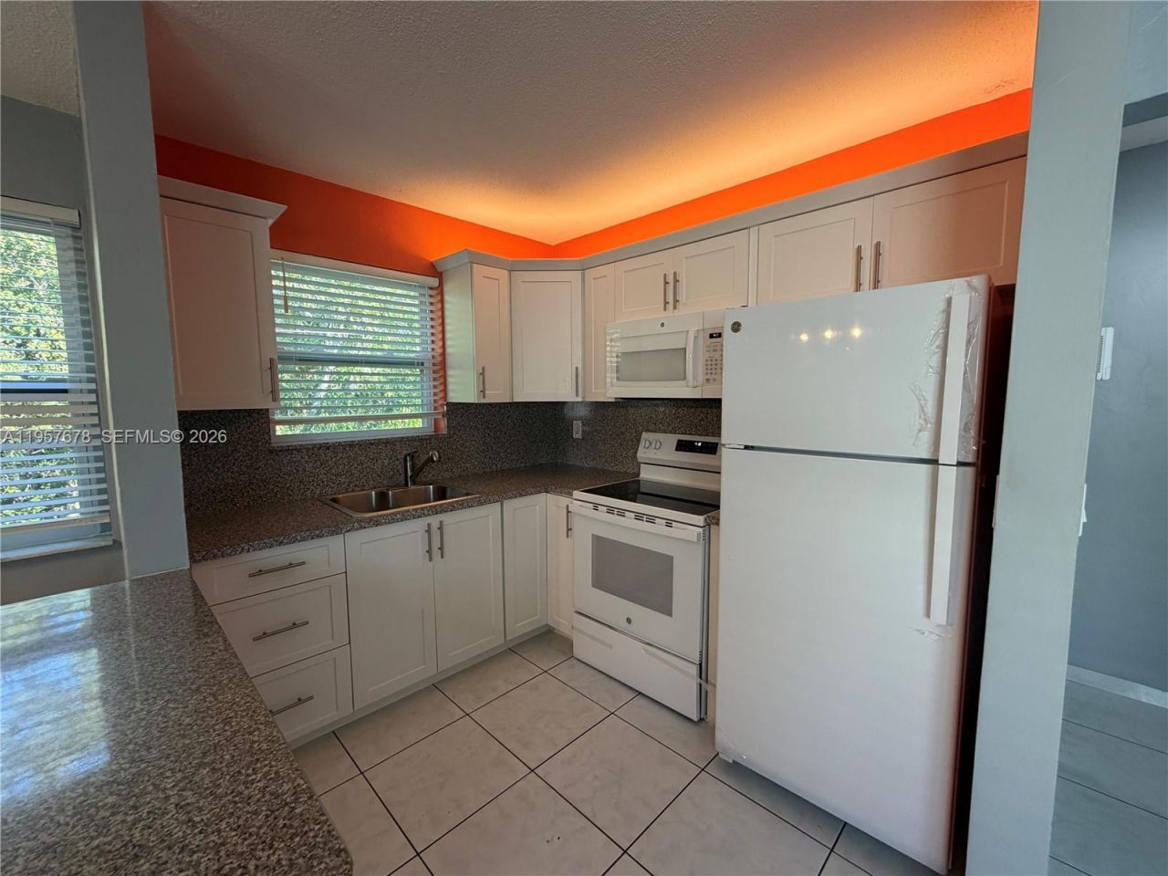 1301 N 12th Ct, Unit 4B, Hollywood, FL 33019 Photo